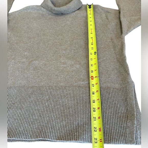 Banana Republic Wool Blend Turtleneck Sweater Boxy Oversized Beige Womens Small - Picture 10 of 10